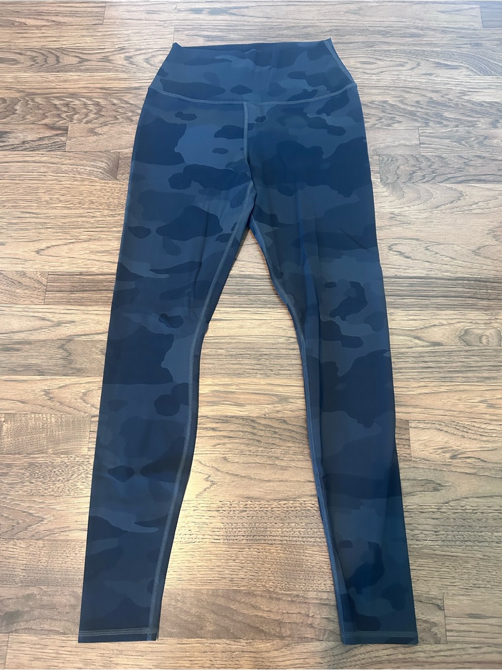 ALO Yoga Black Camo Active Leggings